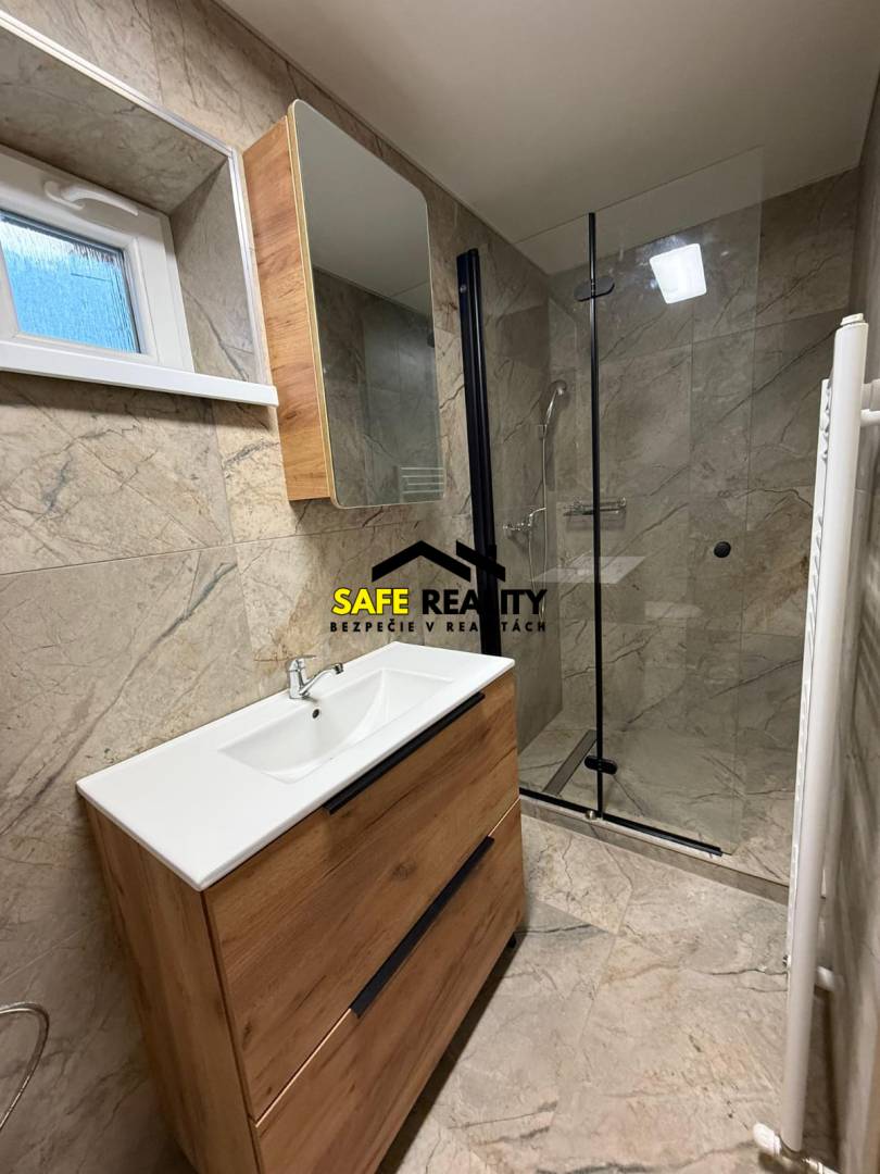 WhatsApp Image 2025-12-08 at 20.20.16 (3).jpeg