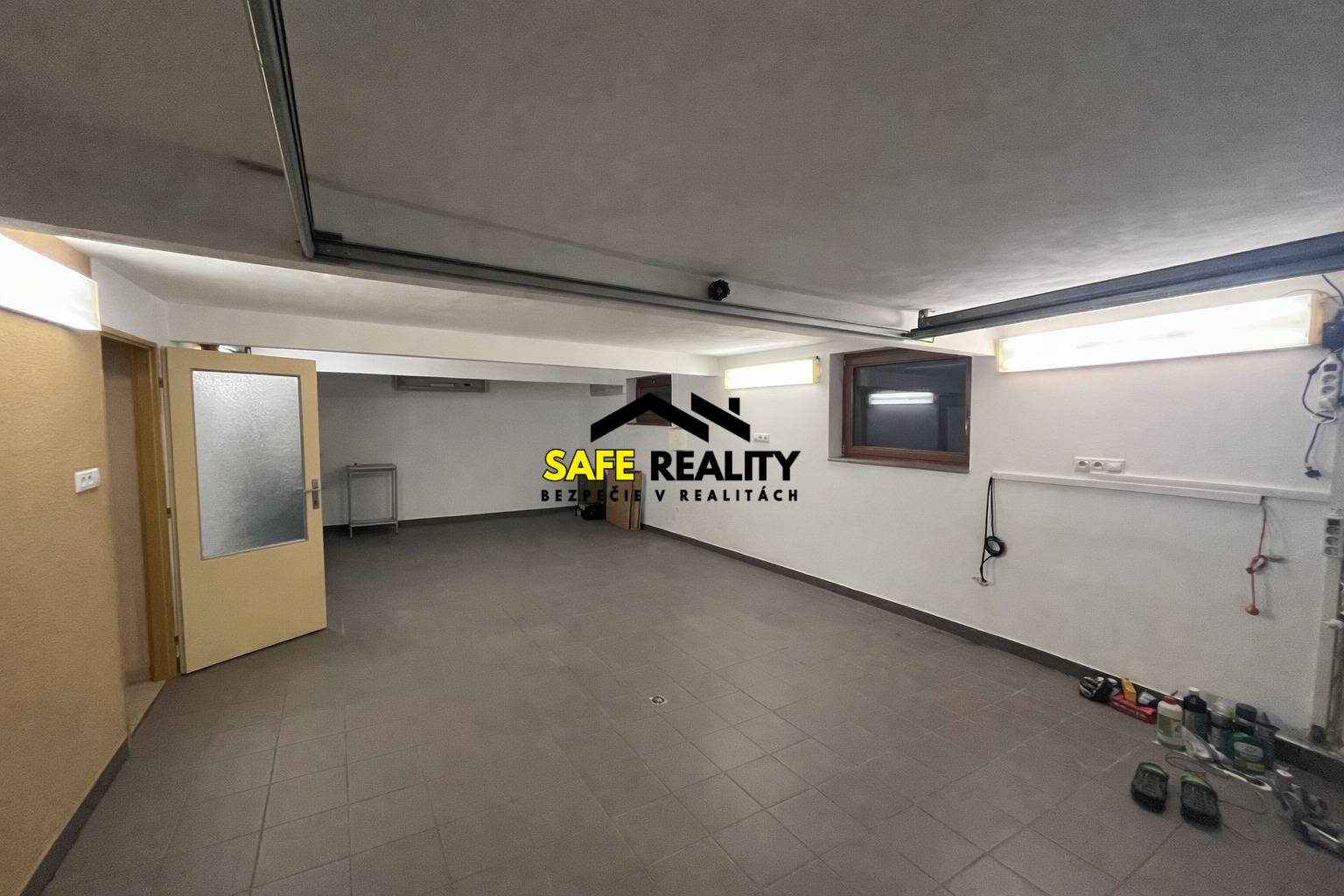 ChatGPT Image Jan 15, 2026, 11_24_56 AM.jpeg