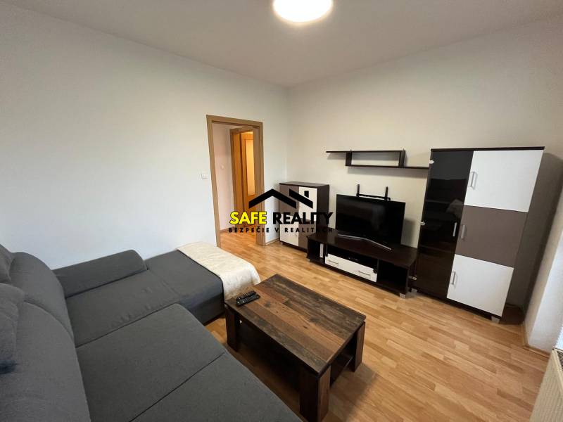 WhatsApp Image 2025-12-03 at 18.14.03 (10).jpeg